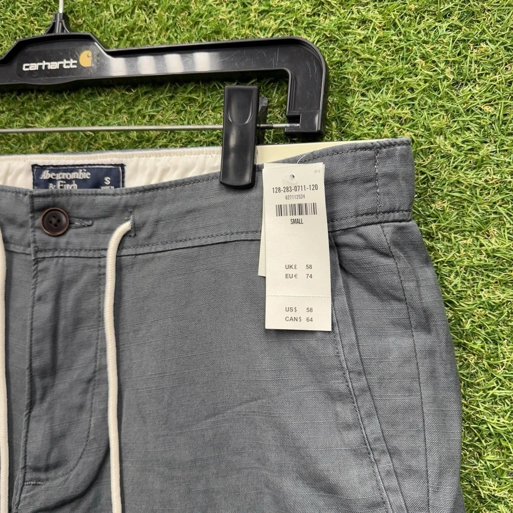 Abercrombie Shorts Mens Small Grey Pull On Drawstring Performance Tech NWT